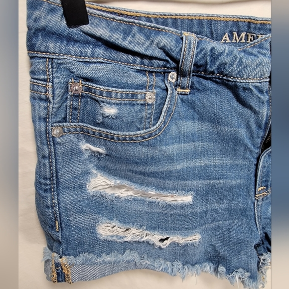 American Eagle Outfitters size 8 disused jean shorts in great shape. - Picture 5 of 7